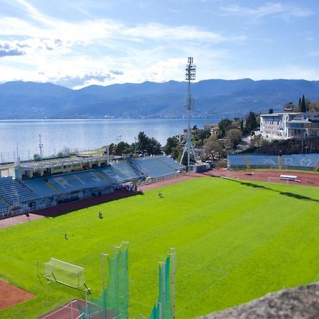 Apartment Rijeka With Sea View Bagian luar foto