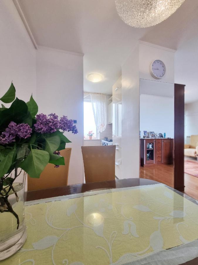 Apartment Rijeka With Sea View Bagian luar foto