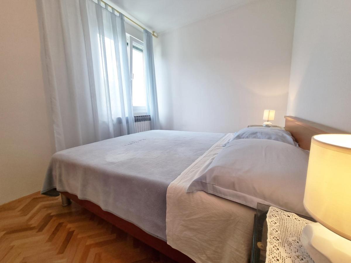 Apartment Rijeka With Sea View Bagian luar foto