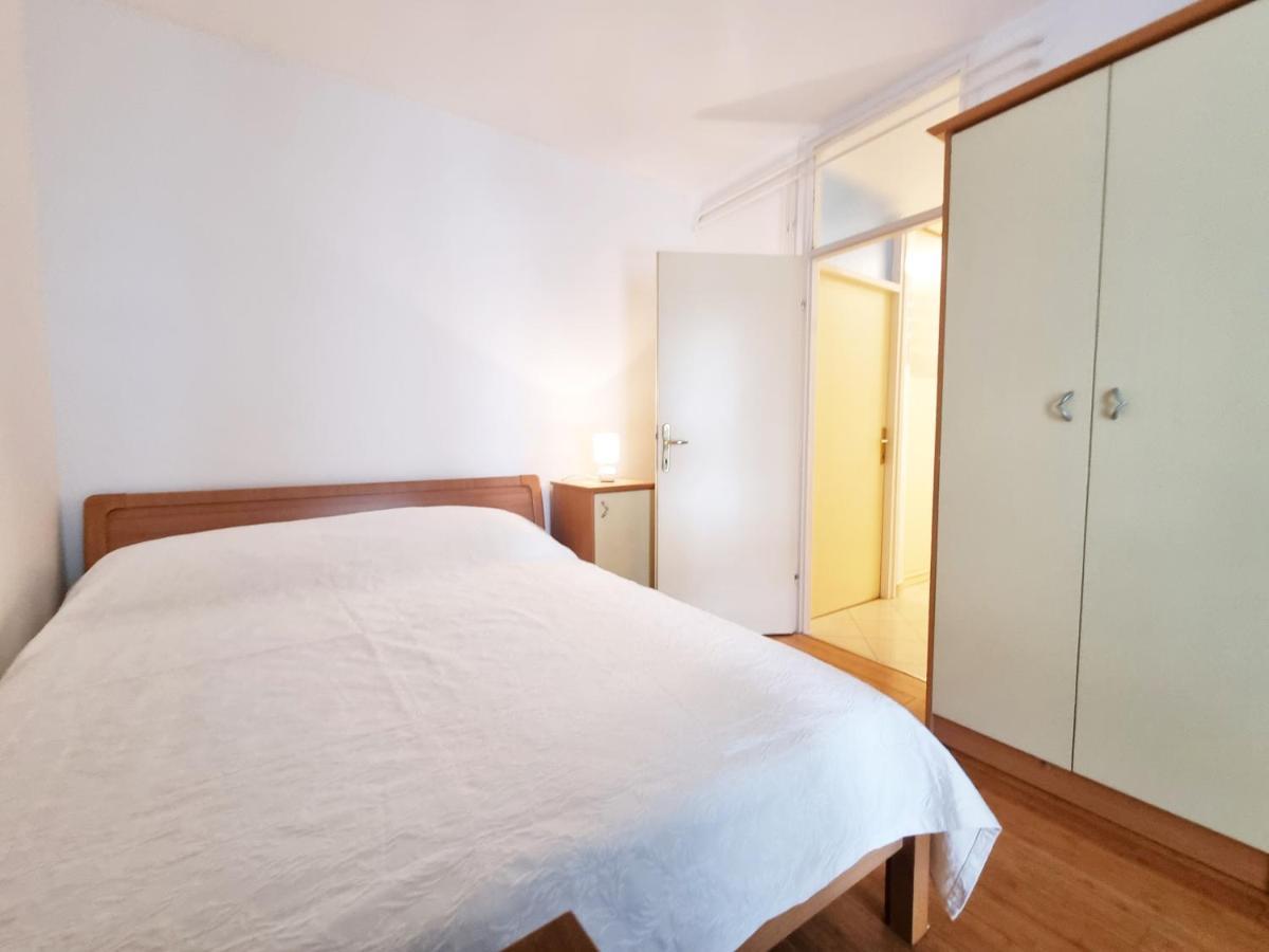 Apartment Rijeka With Sea View Bagian luar foto